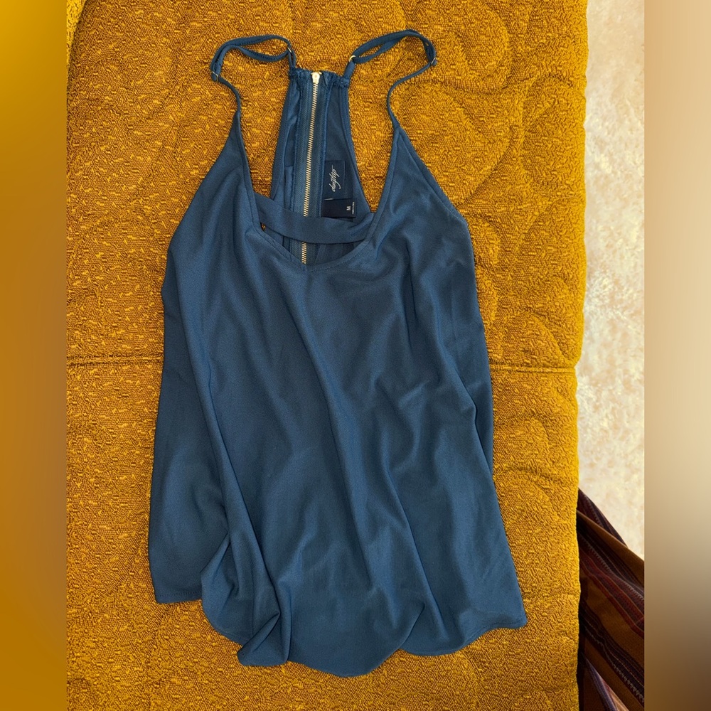 💙 Daytrip buckle brand Elegant Blue Camisole